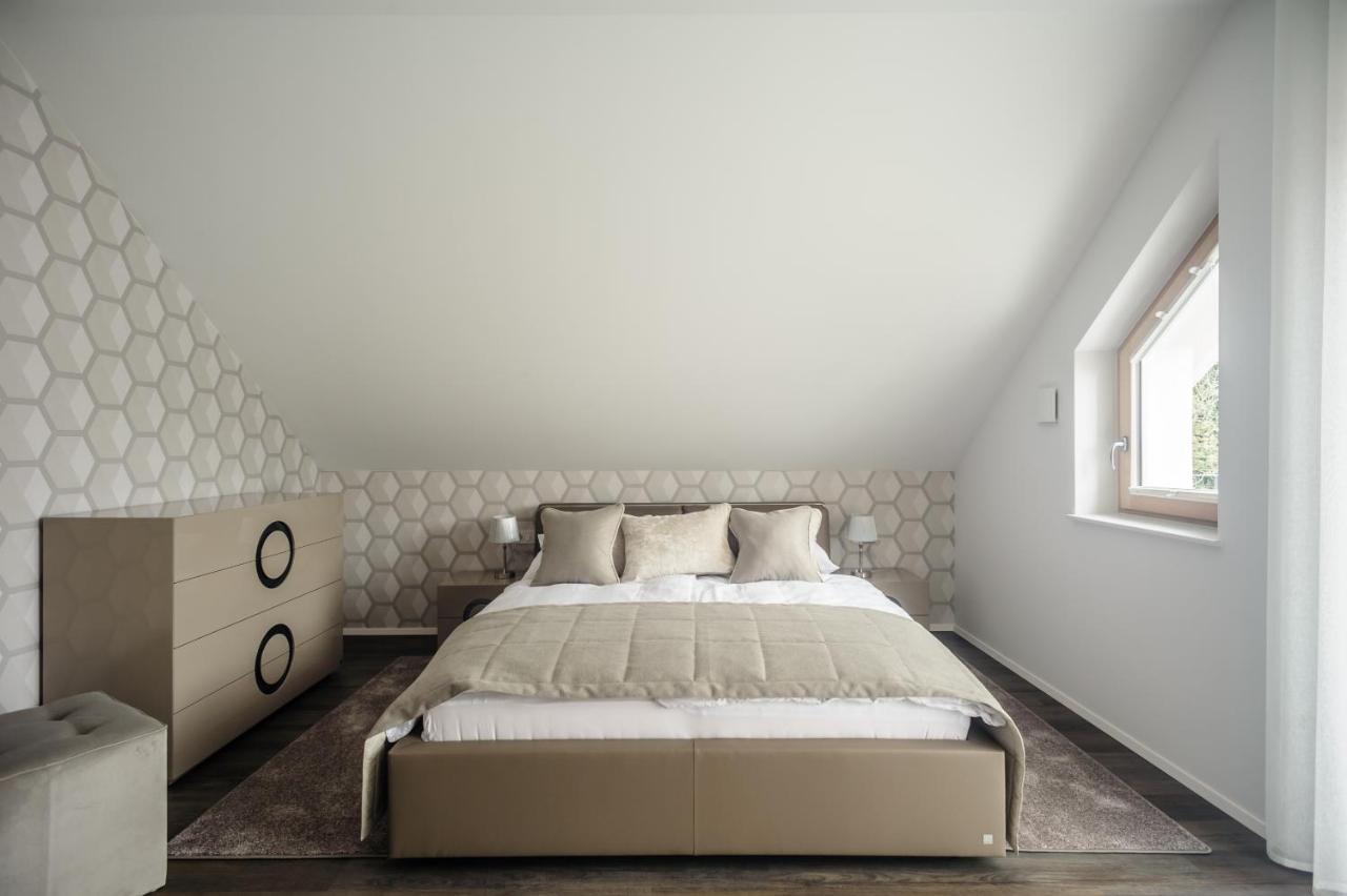 Apartments Villa Tatiana Bled Bagian luar foto